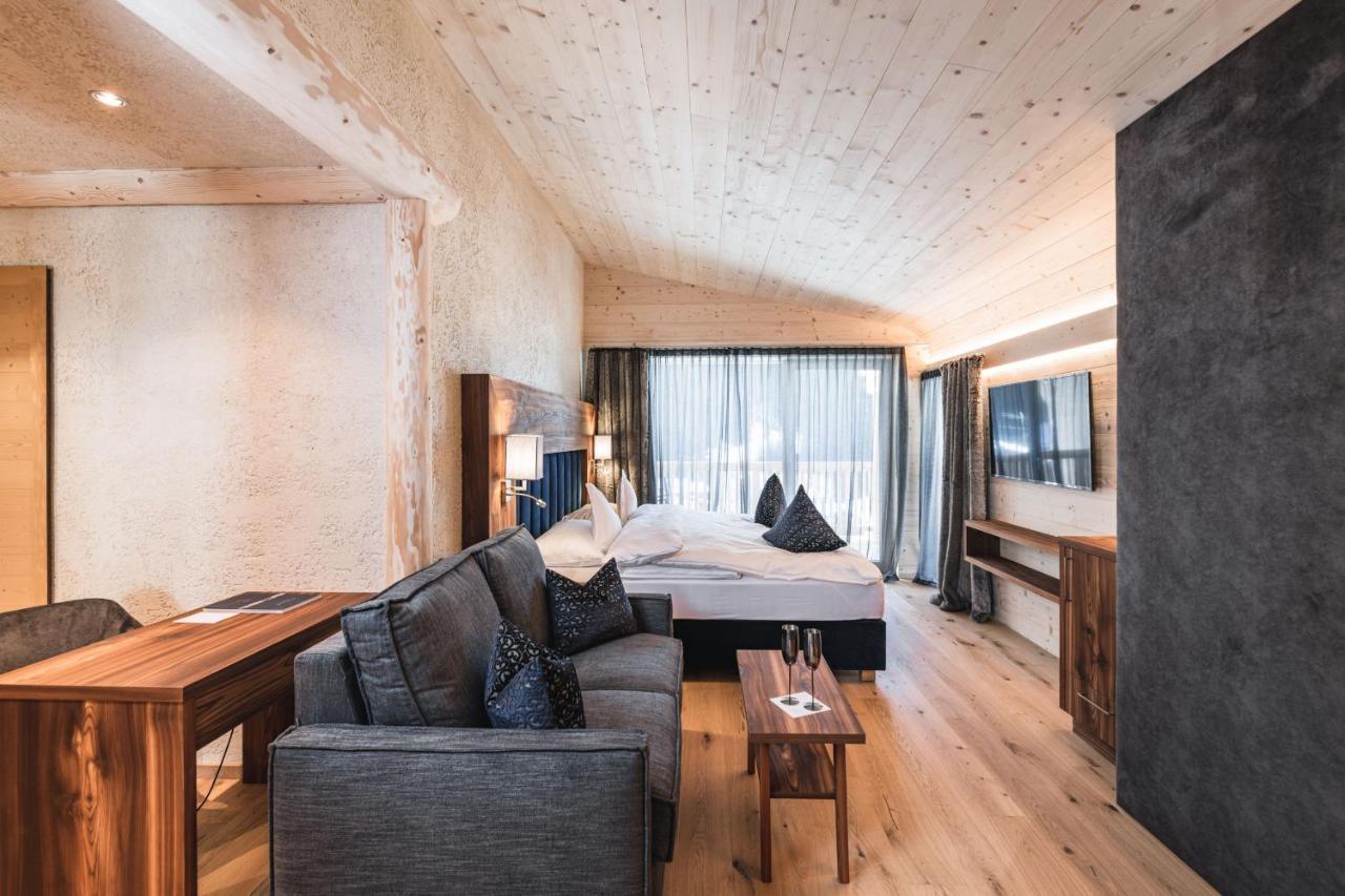 Hotel Portillo Dolomites 1966' 塞尔瓦迪加尔代纳山谷 外观 照片